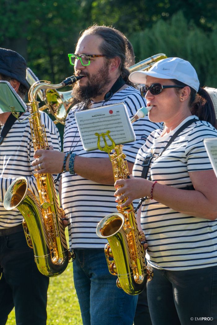 FMR Street Band 